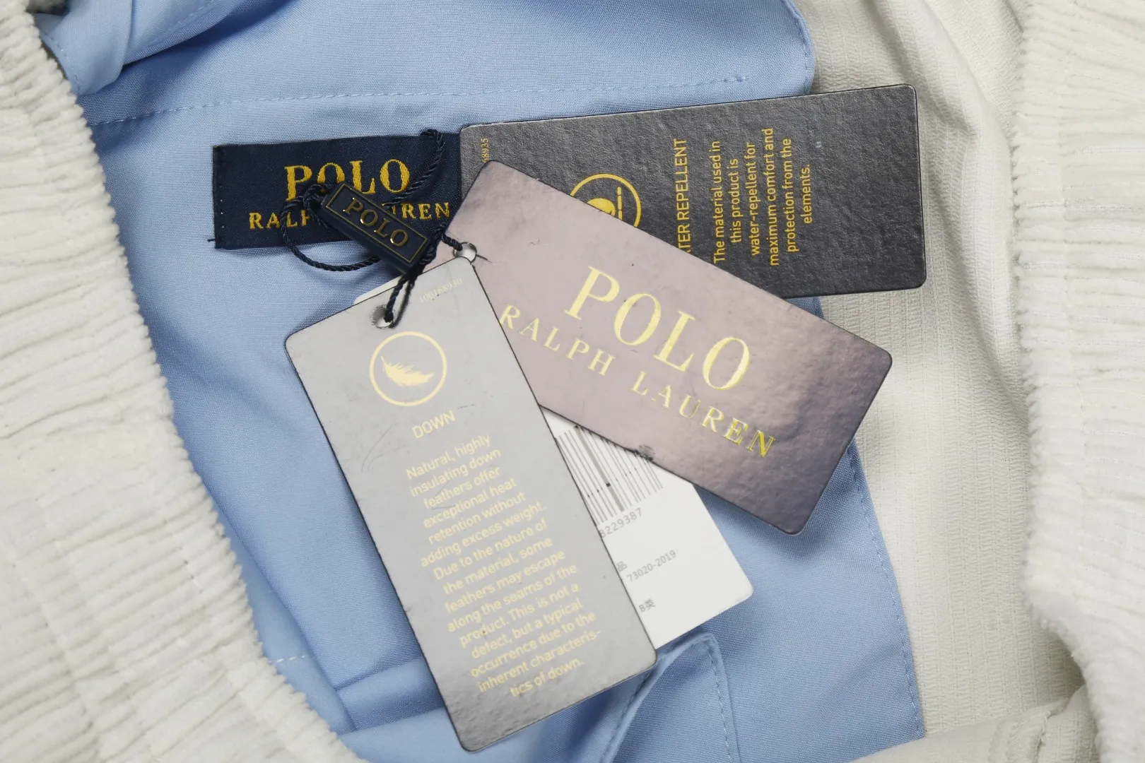 P190 white background picture [popular in summer] Style number: 25053# Color: dark navy/off-white/light pink/coffee size: S to 1.2 Bronze gas eyes Customized brand RL letter pendant clock Green cotton waist rope ✅ - 100% restored workmanship A-line five-point fit Double pockets on the back Double stitched light independent waistband ✅ - RL/corduroy summer shorts Full of loose elastic band style Stiff version super neat Suede texture high-end pull-up matching shirt T-shirt Long-sleeved N-kind style Super feel on the upper body The laziness makes me feel full. The colors are super refreshing and clean. It has a high-quality texture.